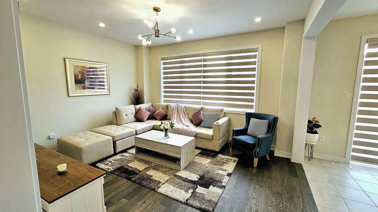Photo of Livingroom in Welland