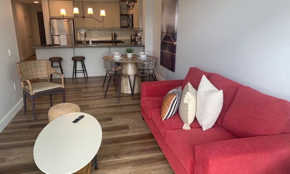 Photo of Livingroom in Grand Bend