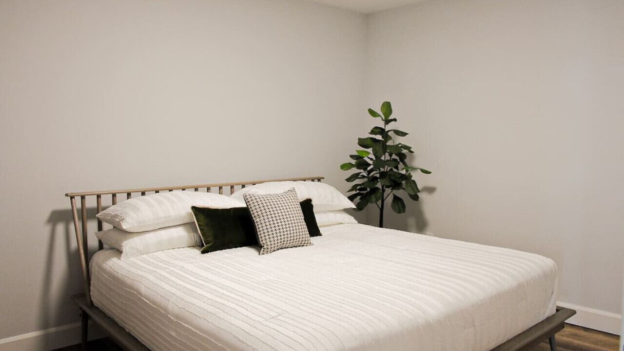 Photo of Bedroom in Grand Bend