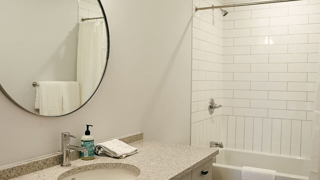 Photo of Bathroom in Grand Bend