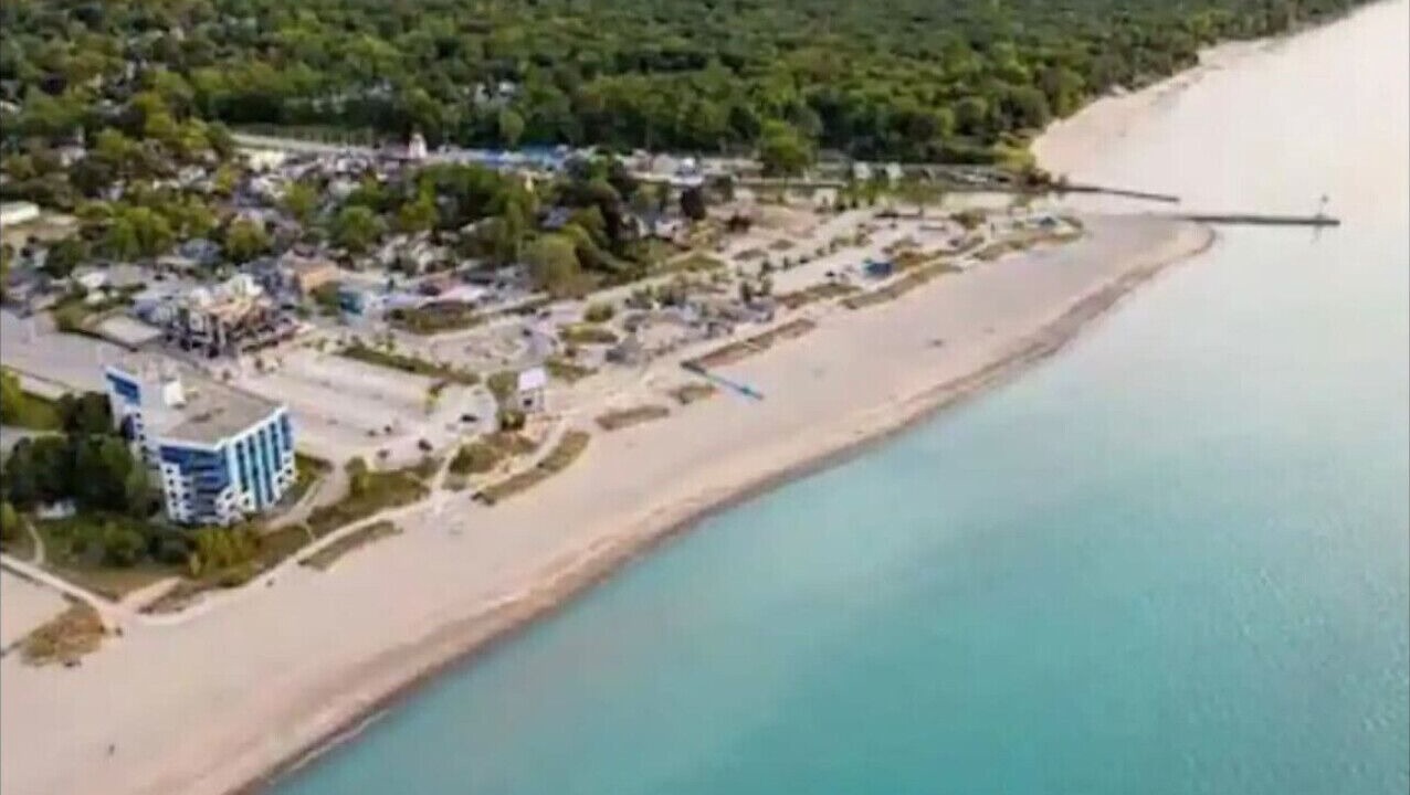 Photo of Others in Grand Bend