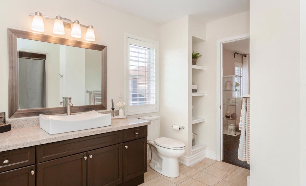 Photo of Bathroom in Halton Regional Municipality