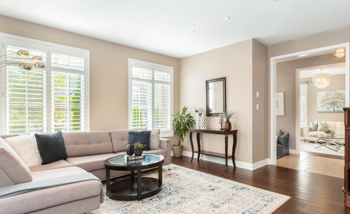 Photo of Livingroom in Halton Regional Municipality