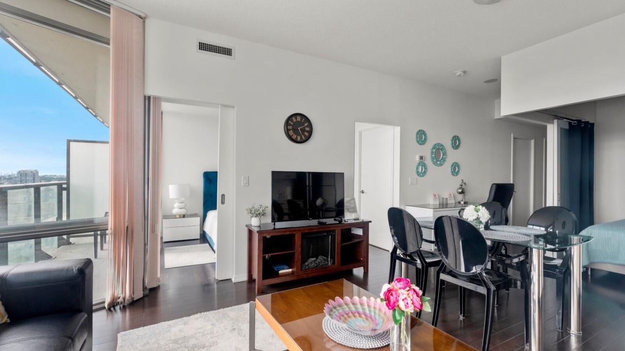 Photo of Livingroom in Bay Cloverhill
