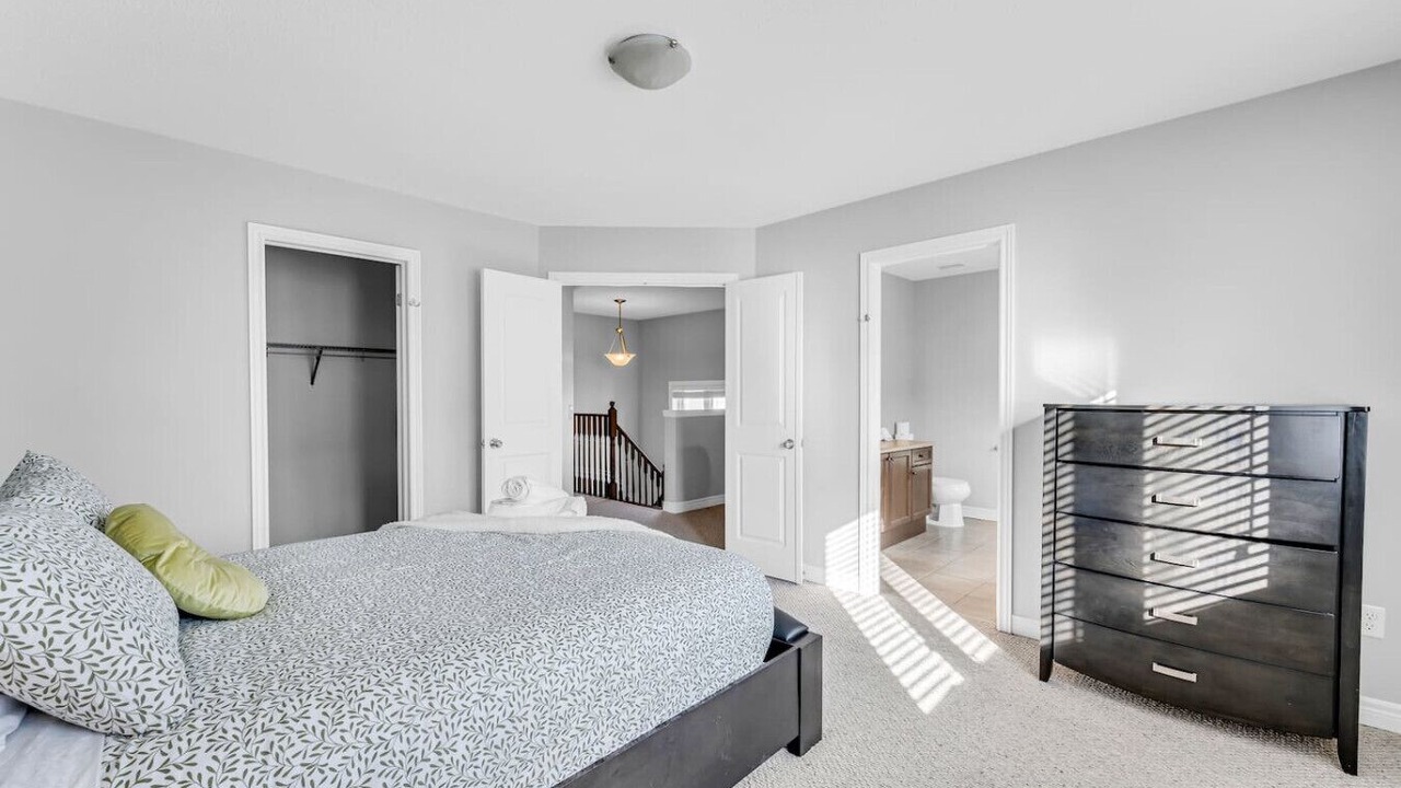 Photo of Bedroom in Thorold