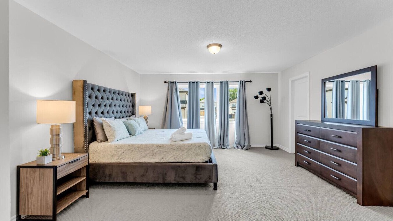 Photo of Bedroom in Port Colborne