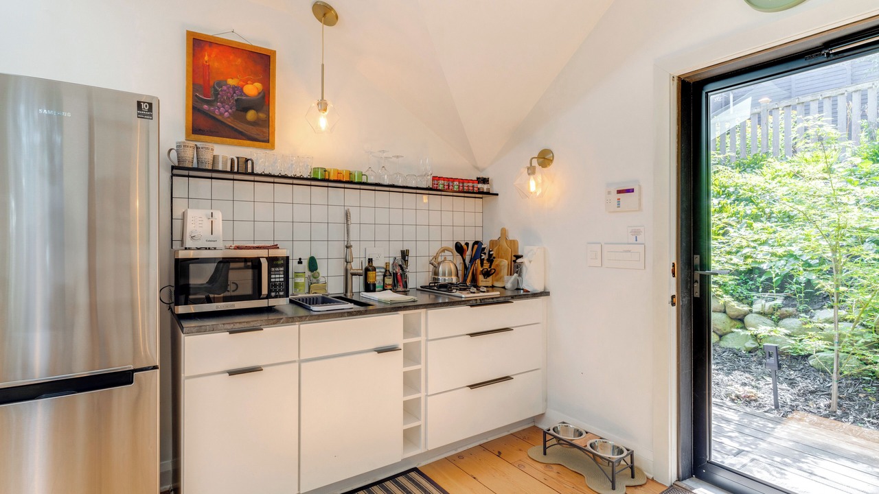 Photo of Kitchen in Calhoun Isles