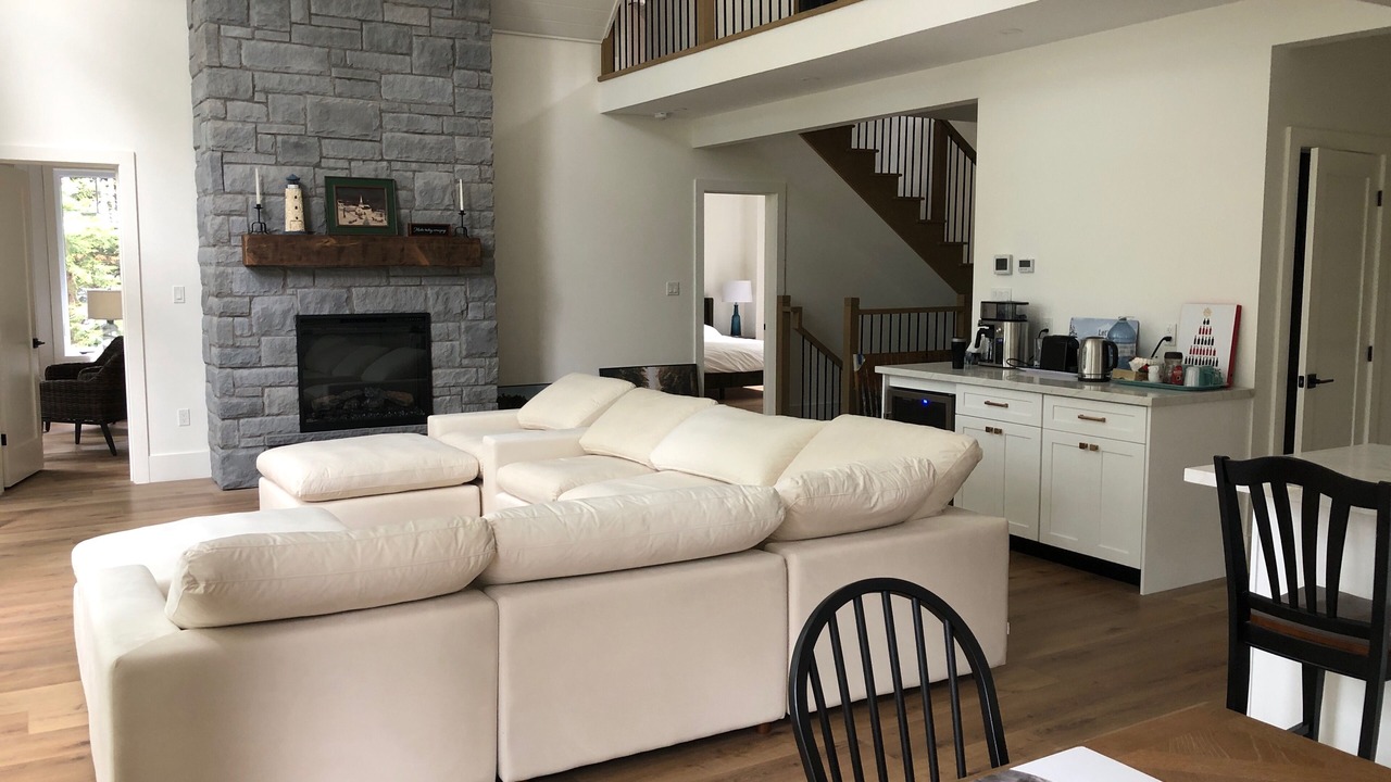 Photo of Livingroom in Muskoka Lakes