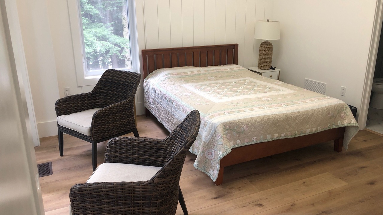 Photo of Bedroom in Muskoka Lakes