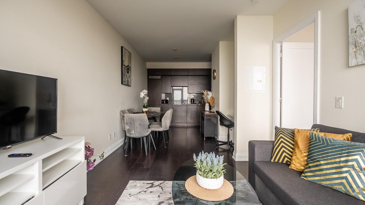 Photo of Livingroom in Willowdale