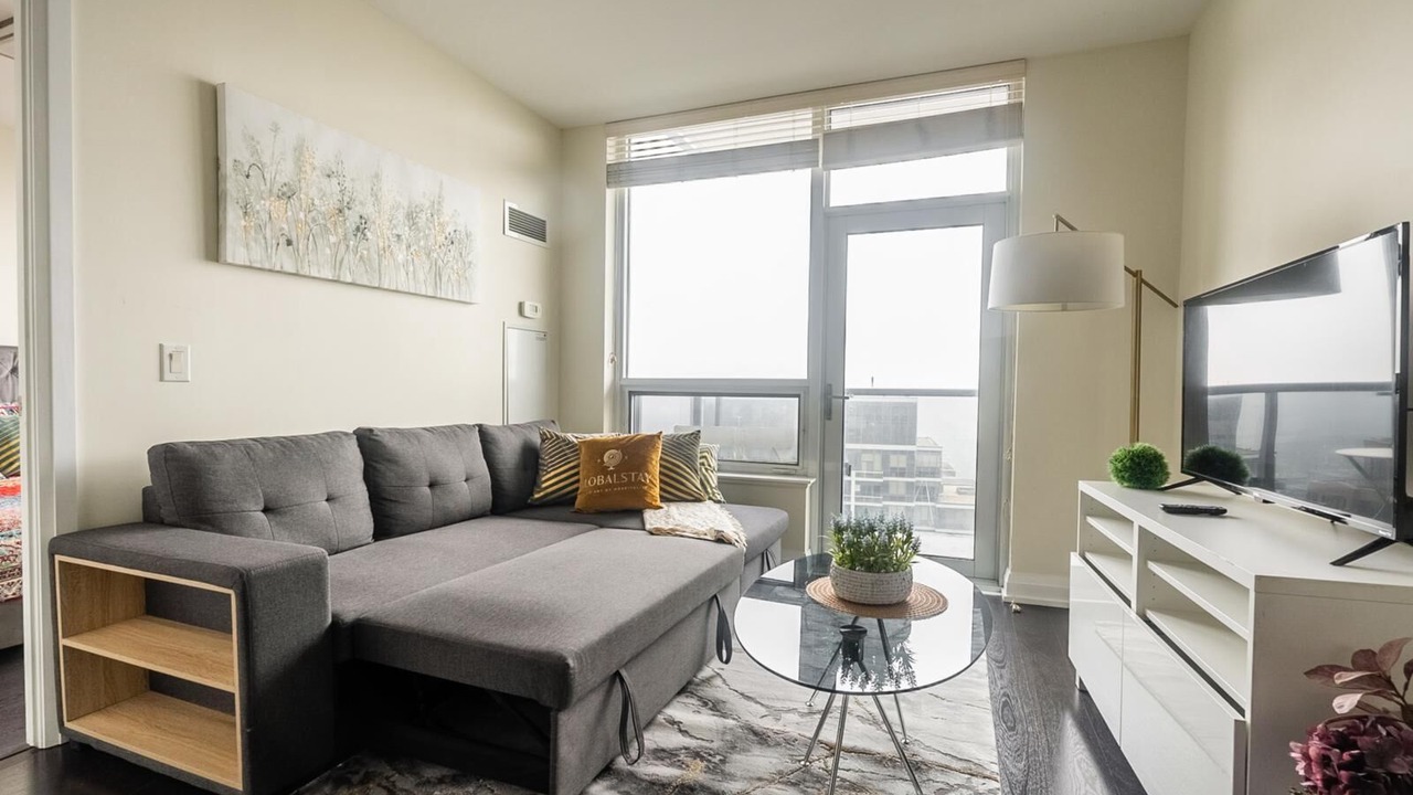 Photo of Livingroom in Willowdale
