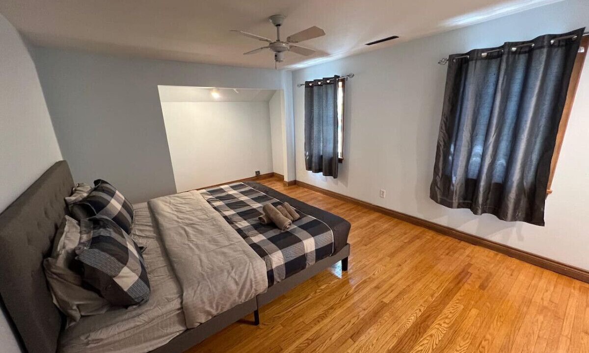 Photo of Bedroom in Mineola