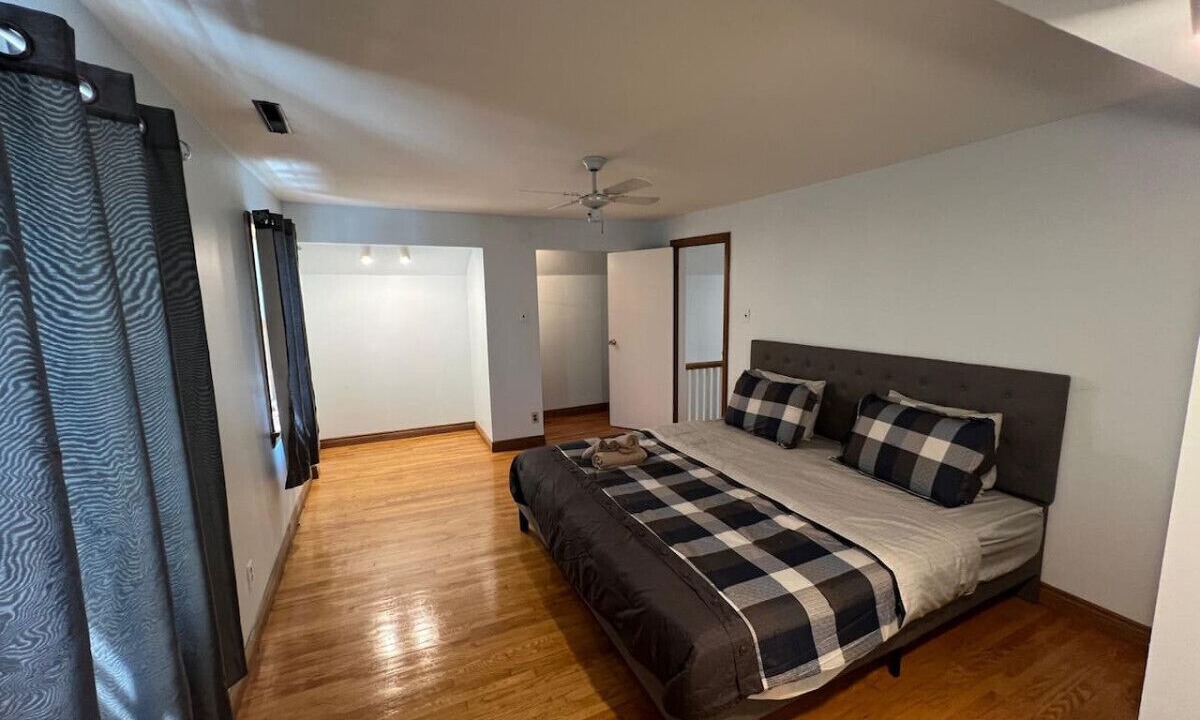 Photo of Bedroom in Mineola