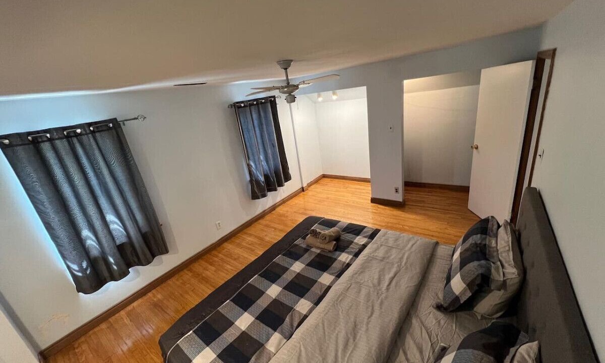 Photo of Bedroom in Mineola