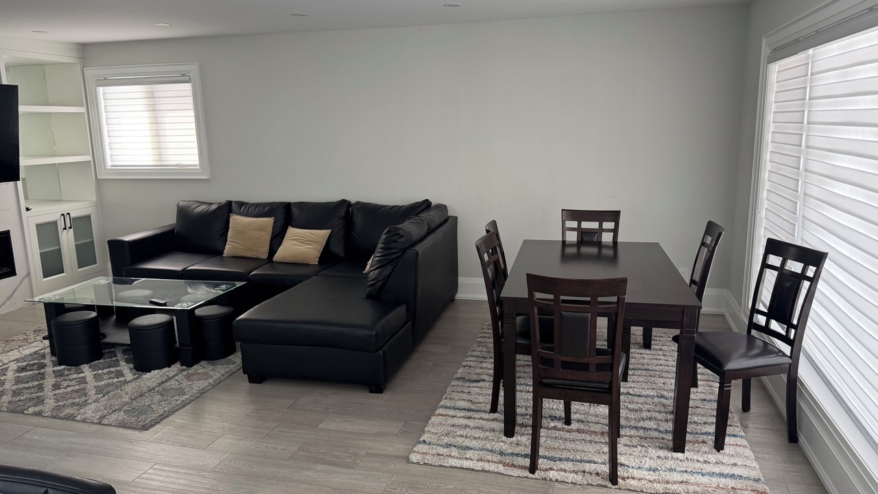 Photo of Livingroom in Henry Farm