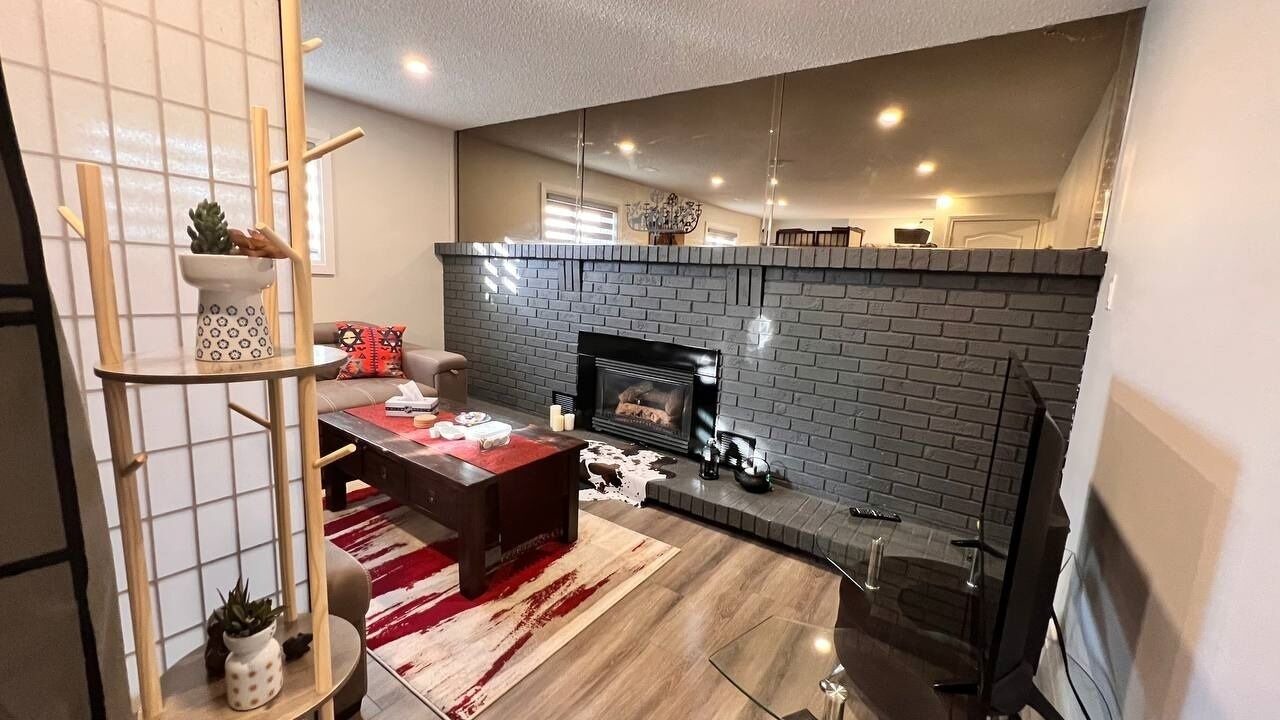 Photo of Livingroom in LaSalle