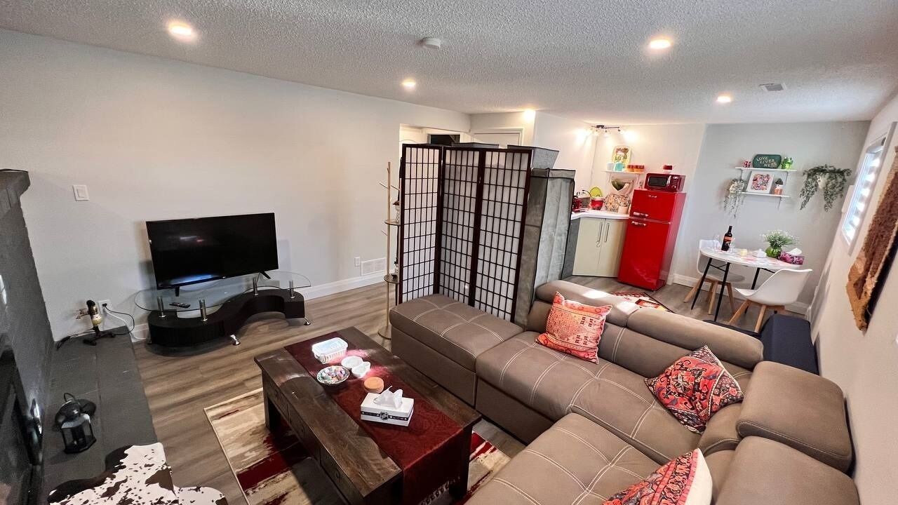 Photo of Livingroom in LaSalle