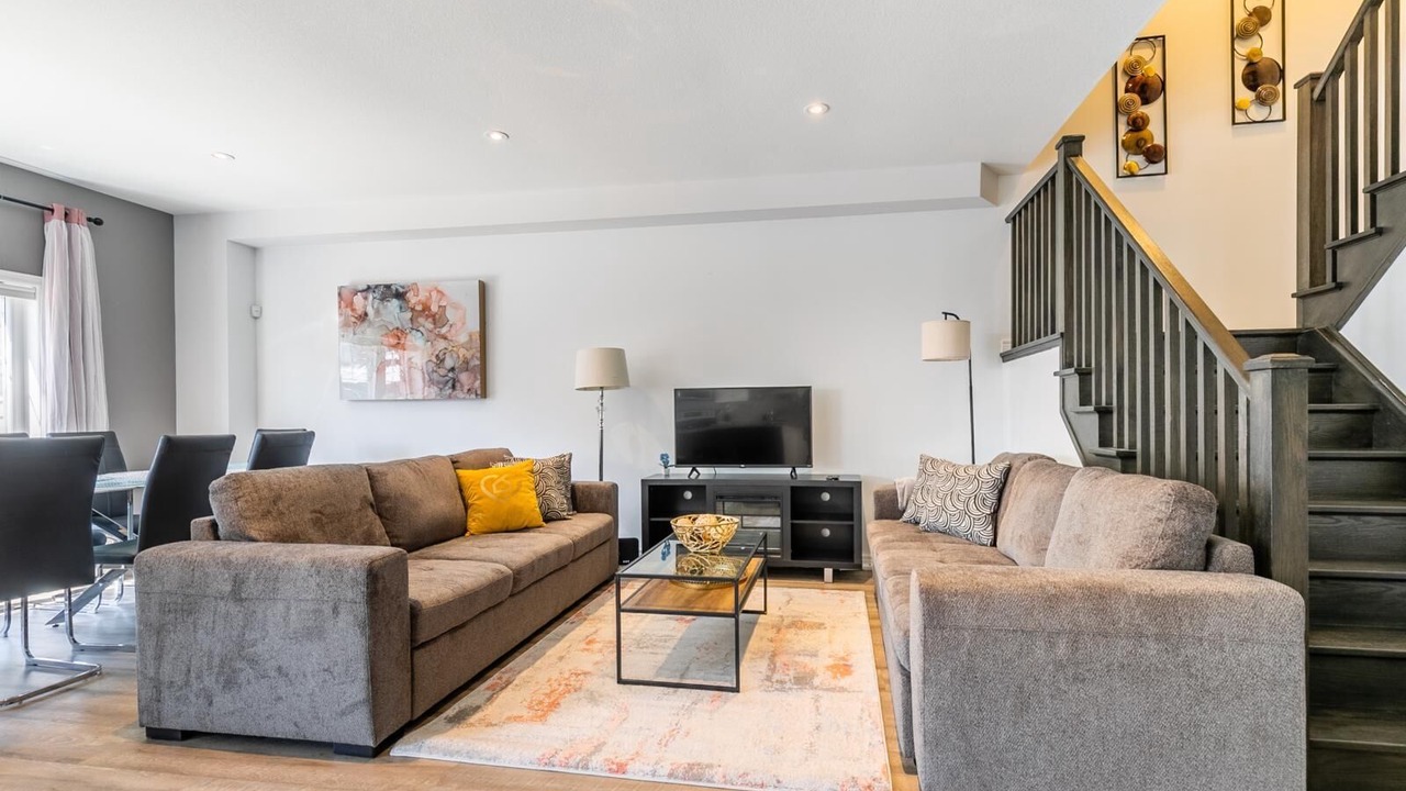 Photo of Livingroom in Stoney Creek