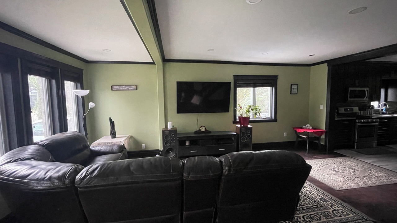 Photo of Livingroom in LaSalle