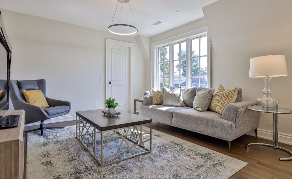 Photo of Livingroom in Toronto