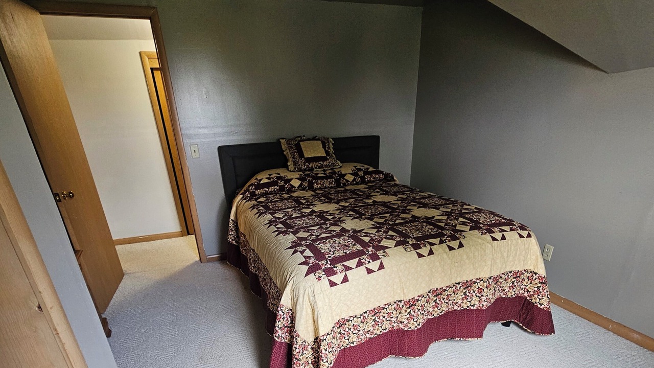 Photo of Bedroom in Luverne