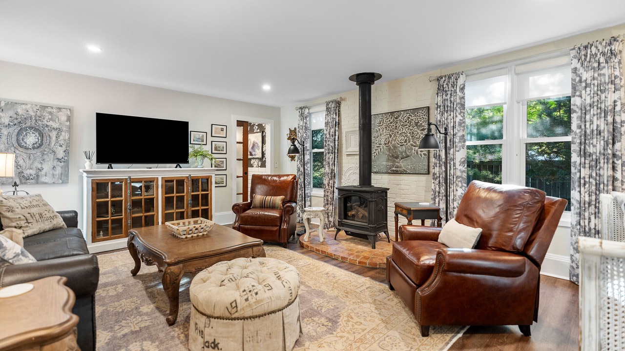 Photo of Livingroom in Old Town Historic District