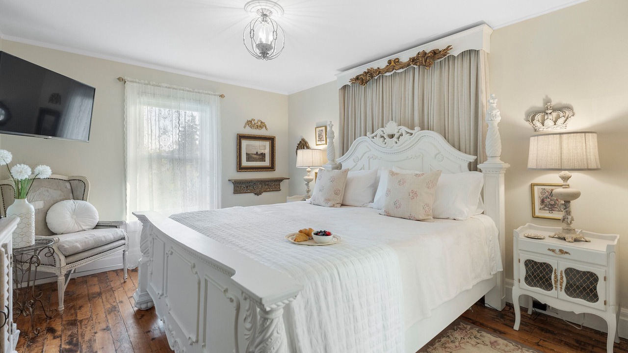 Photo of Bedroom in Old Town Historic District