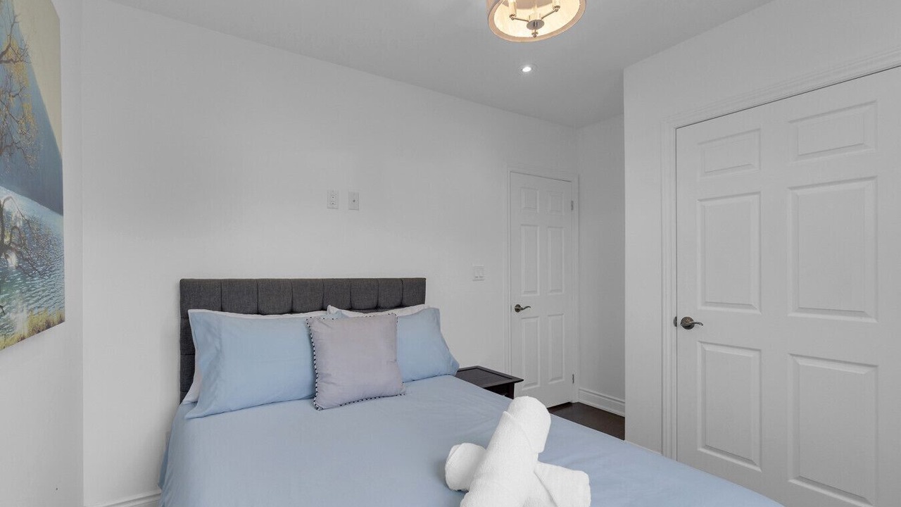 Photo of Bedroom in Riverdale