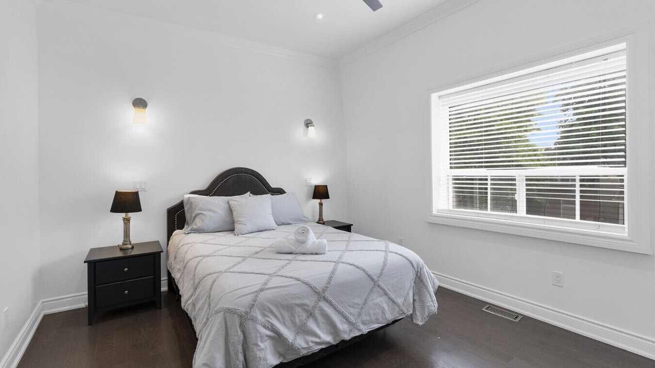 Photo of Bedroom in Riverdale