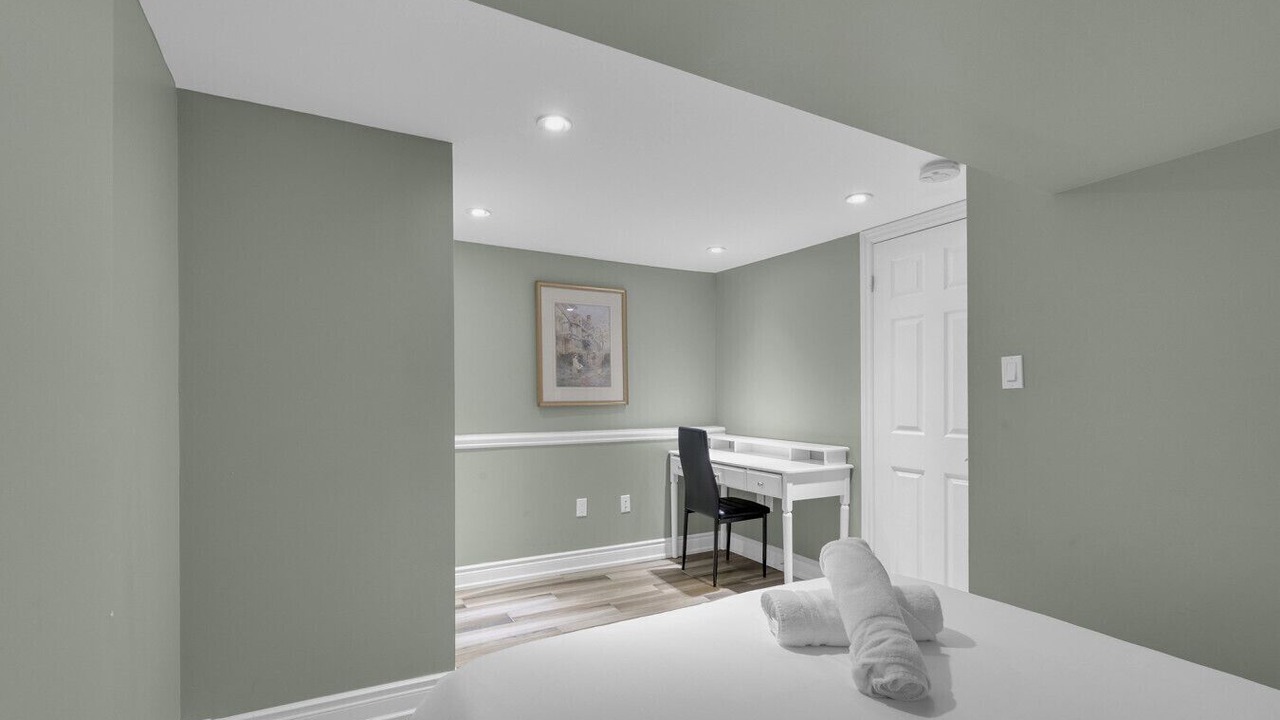 Photo of Bedroom in Riverdale