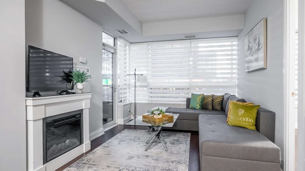 Photo of Livingroom in Willowdale