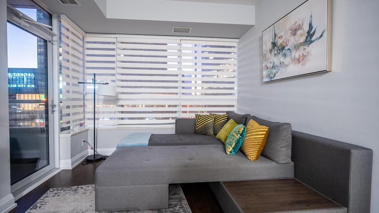 Photo of Livingroom in Willowdale