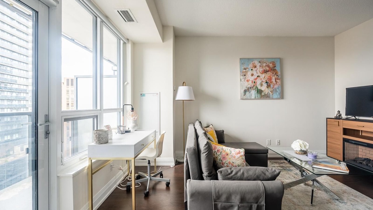 Photo of Livingroom in Willowdale