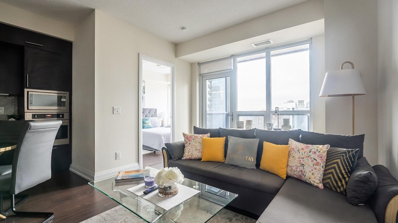 Photo of Livingroom in Willowdale