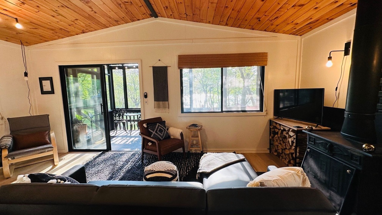 Photo of Livingroom in New London