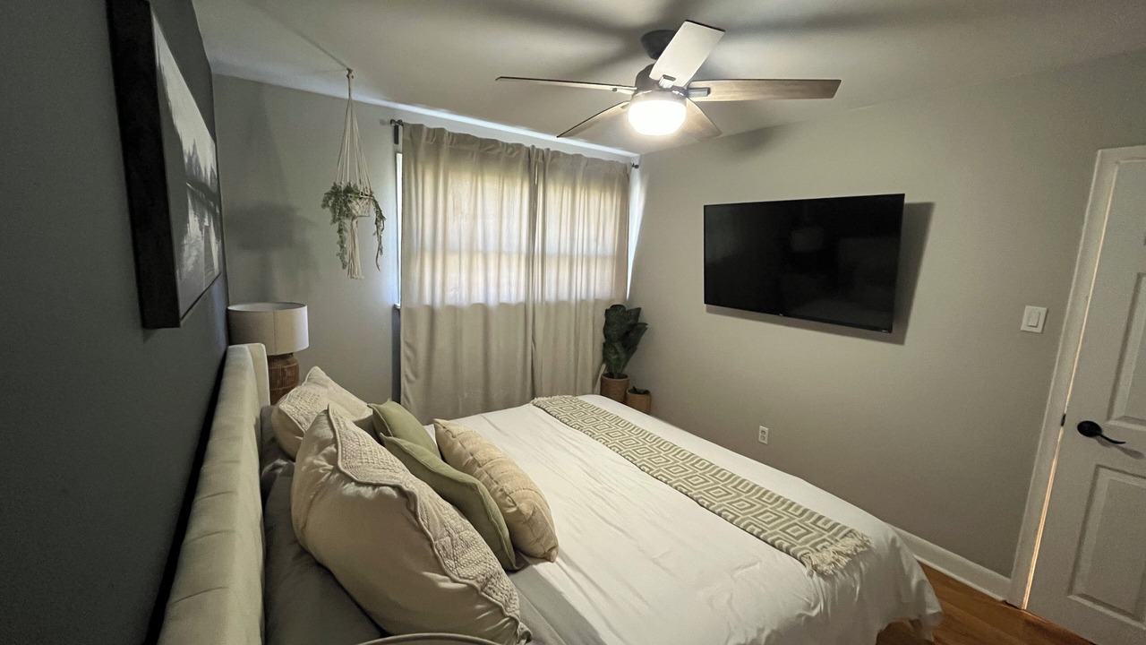 Photo of Bedroom in Midland