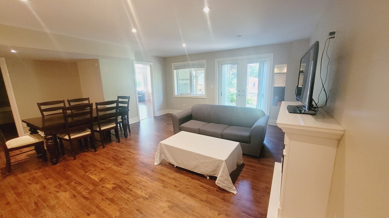 Photo of Livingroom in Richmond Hill