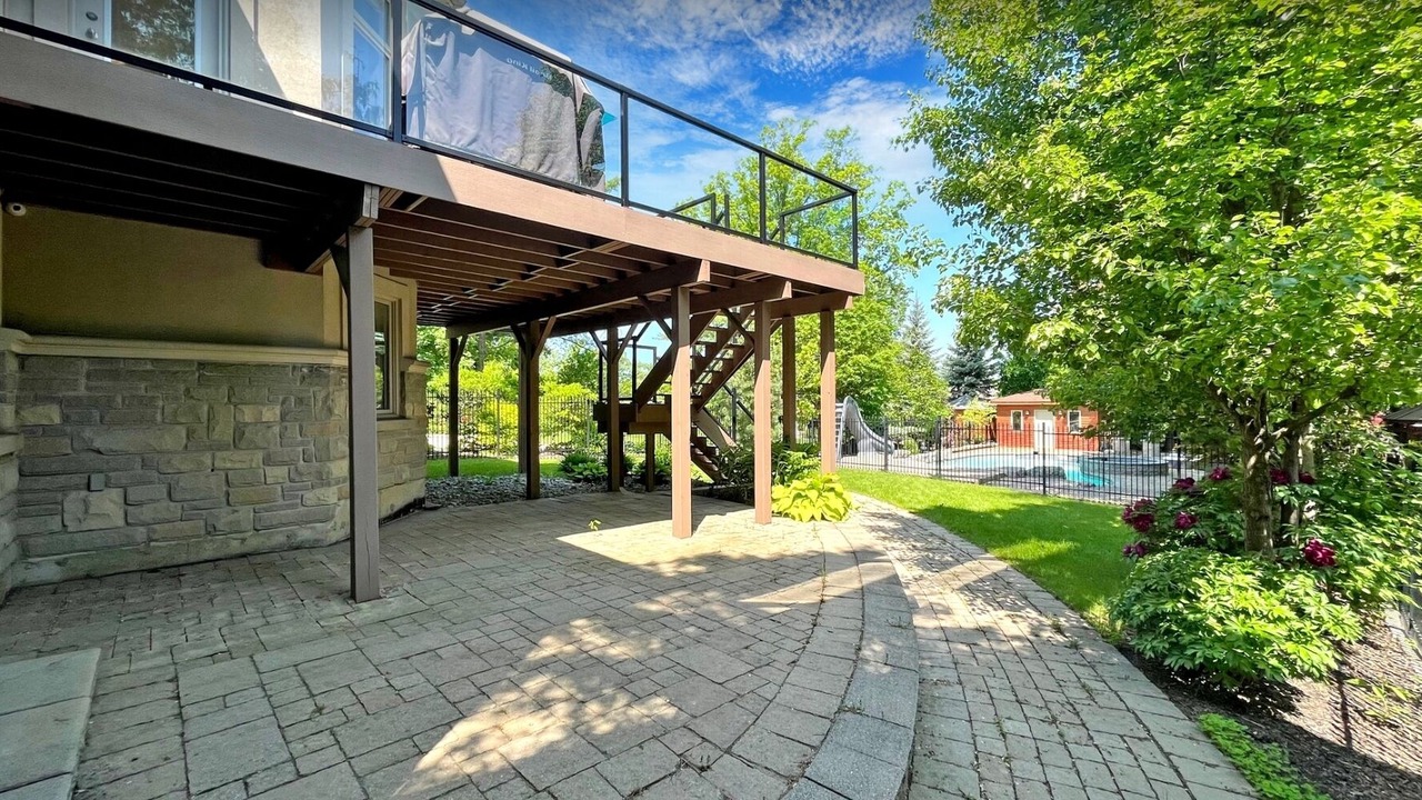 Photo of Outdoor in Richmond Hill