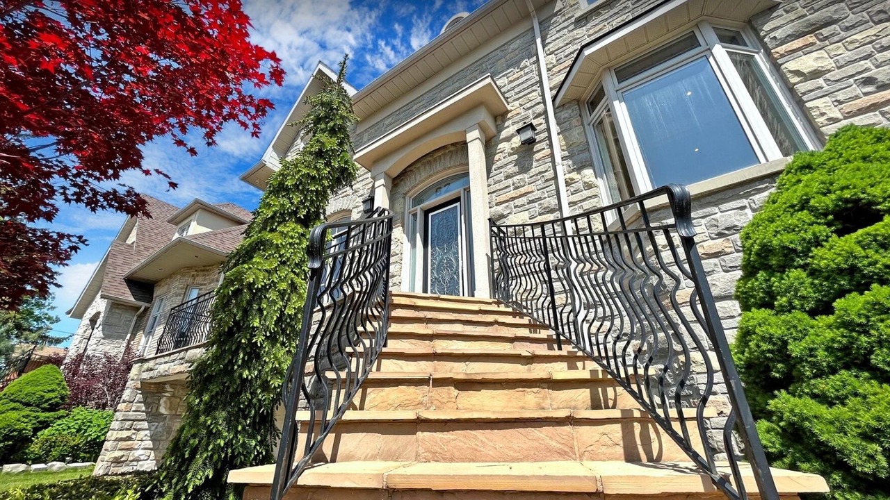 Photo of Outdoor in Richmond Hill
