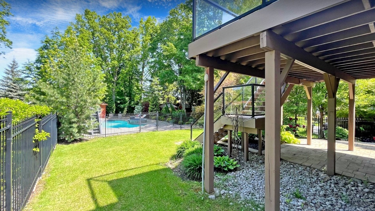 Photo of Outdoor in Richmond Hill