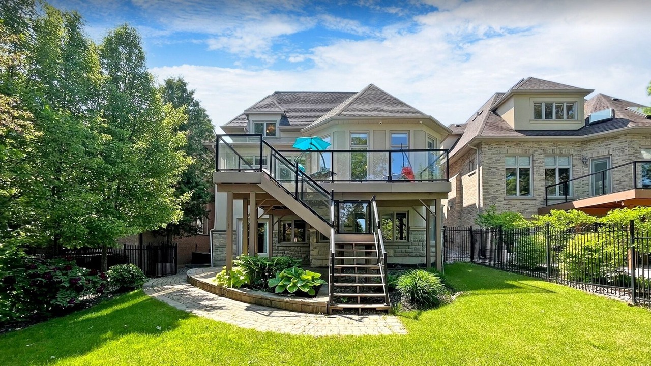 Photo of Outdoor in Richmond Hill