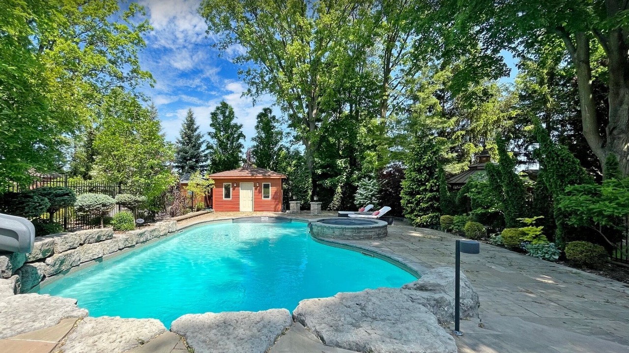 Photo of Outdoor in Richmond Hill