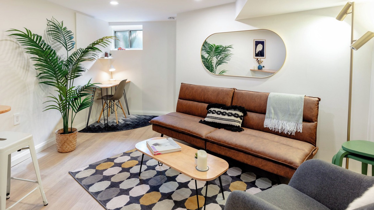 Photo of Livingroom in Dovercourt Park