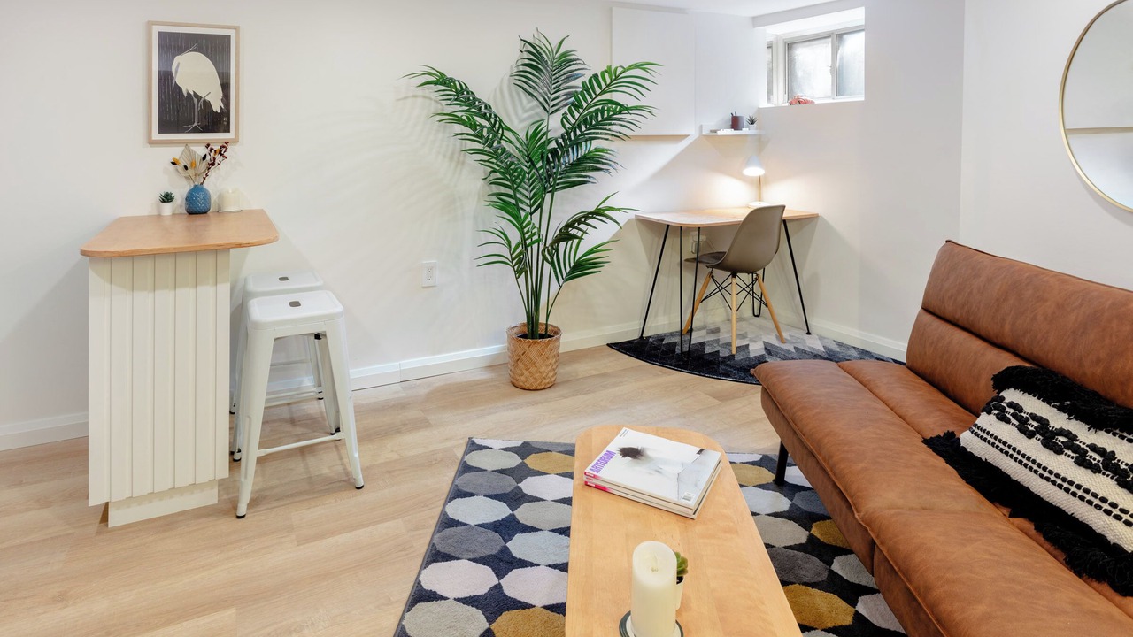 Photo of Livingroom in Dovercourt Park