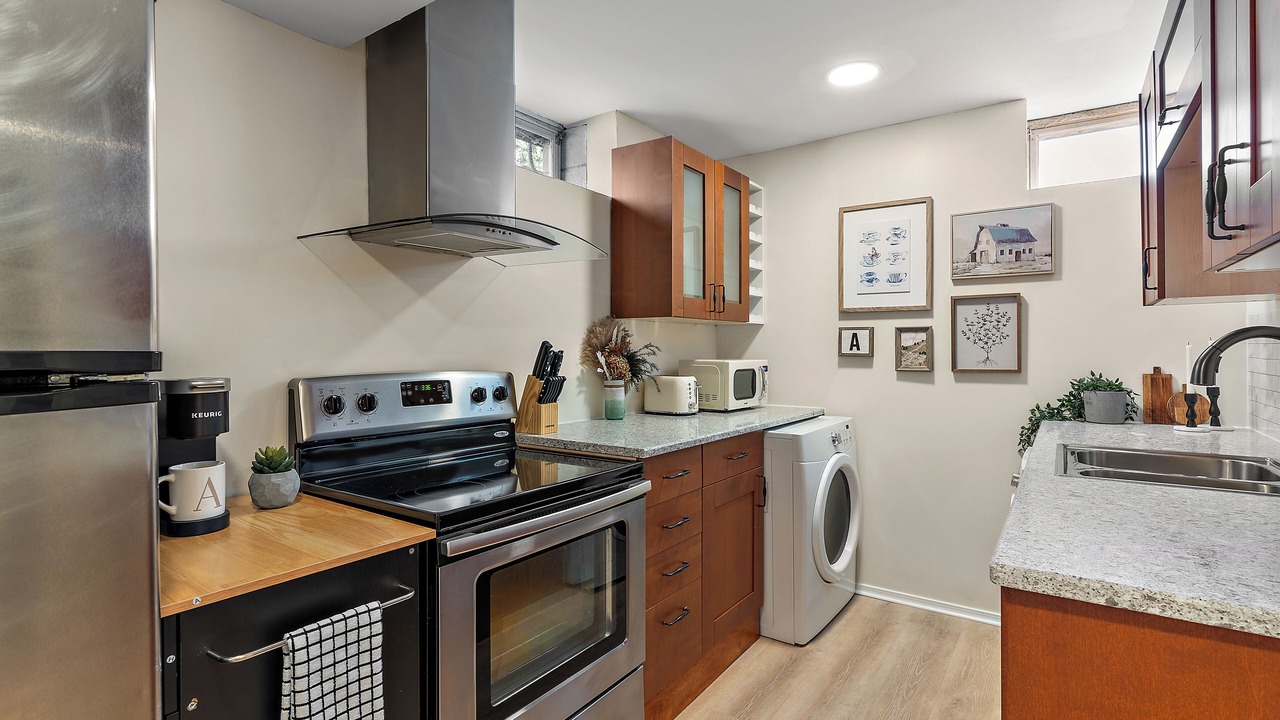 Photo of Kitchen in Summit - University