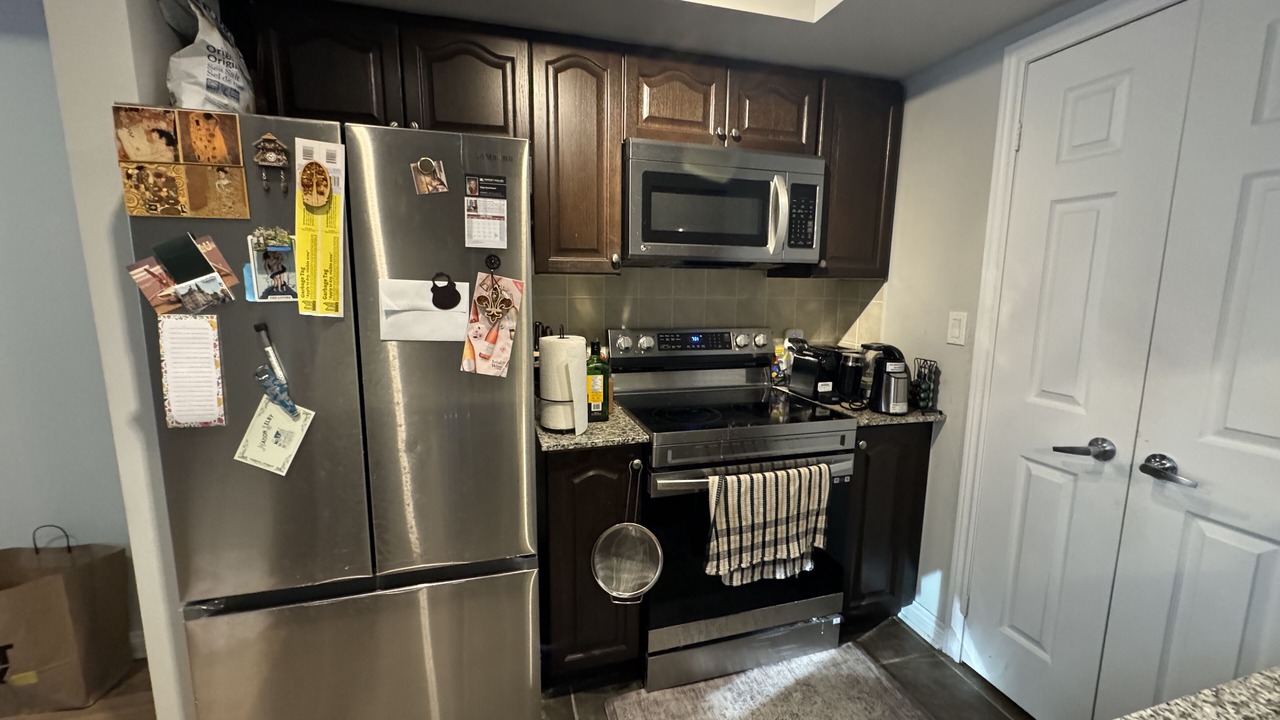 Photo of Kitchen in Thorncliffe Park