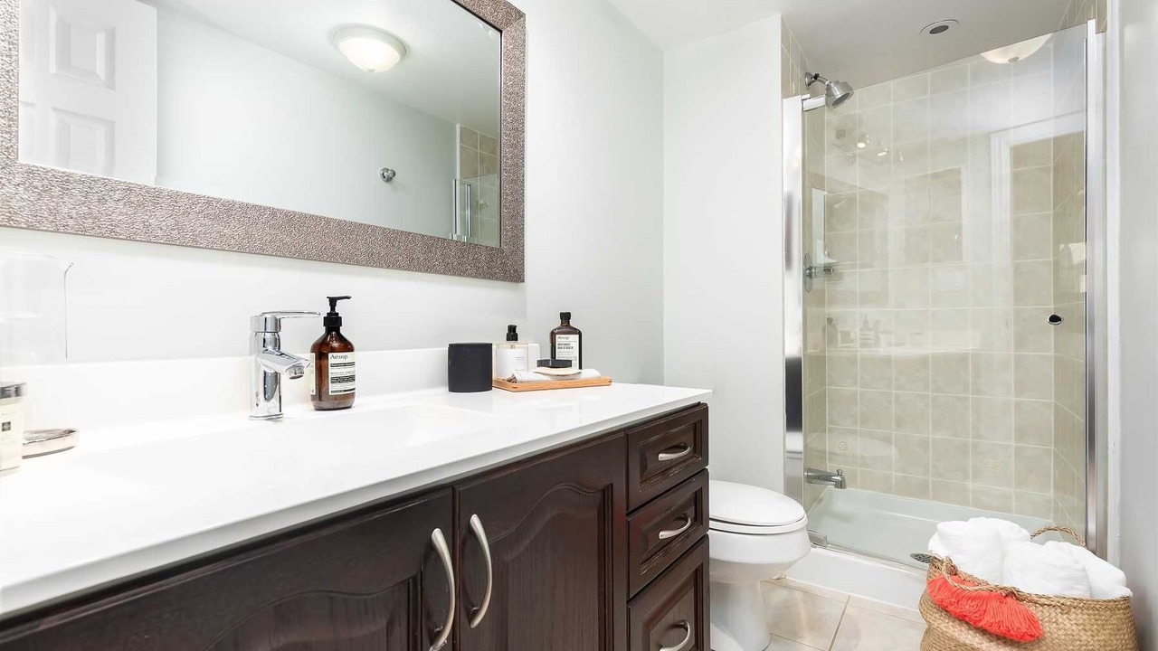 Photo of Bathroom in Thorncliffe Park