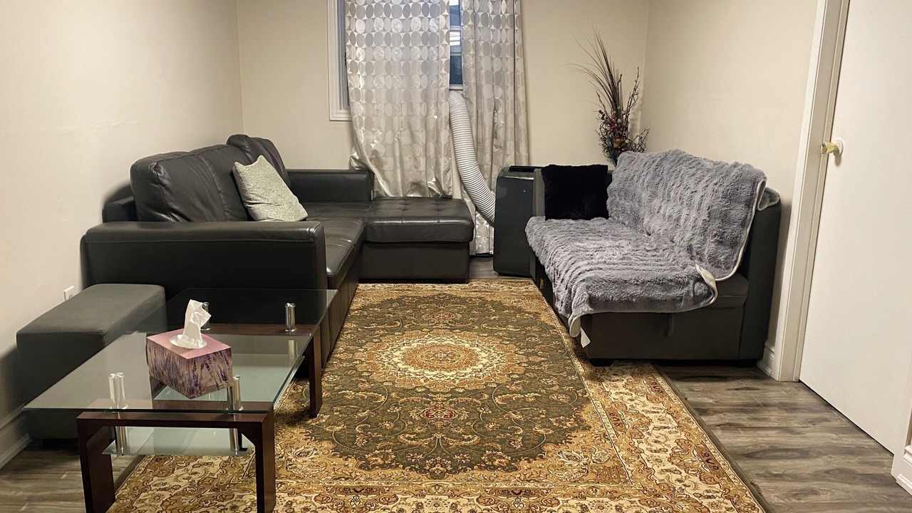 Photo of Livingroom in Bowmanville