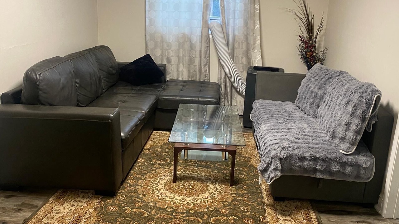 Photo of Livingroom in Bowmanville