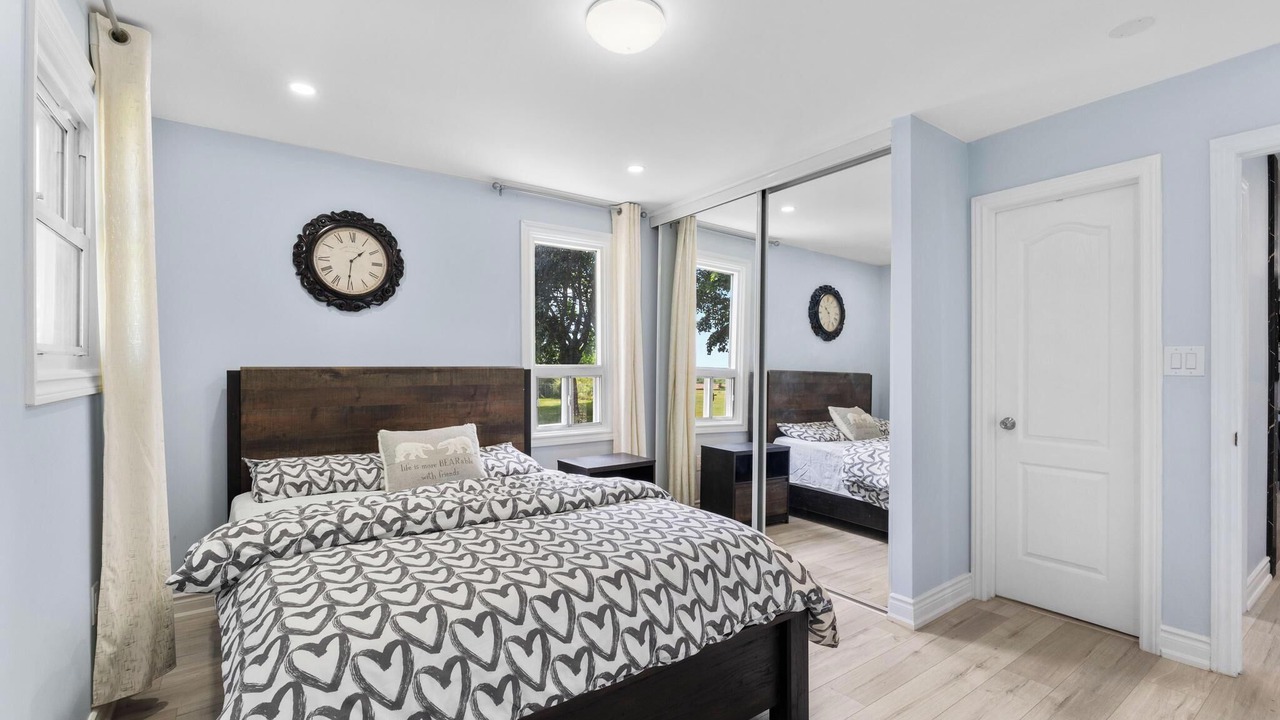 Photo of Bedroom in Port Colborne